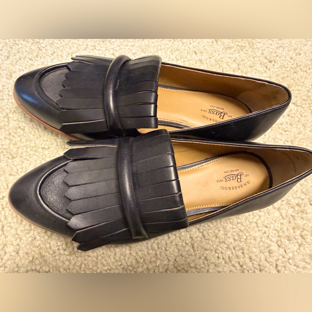 G.H. Bass & Co.
Women's Harlow Cutout Loafers 6.5